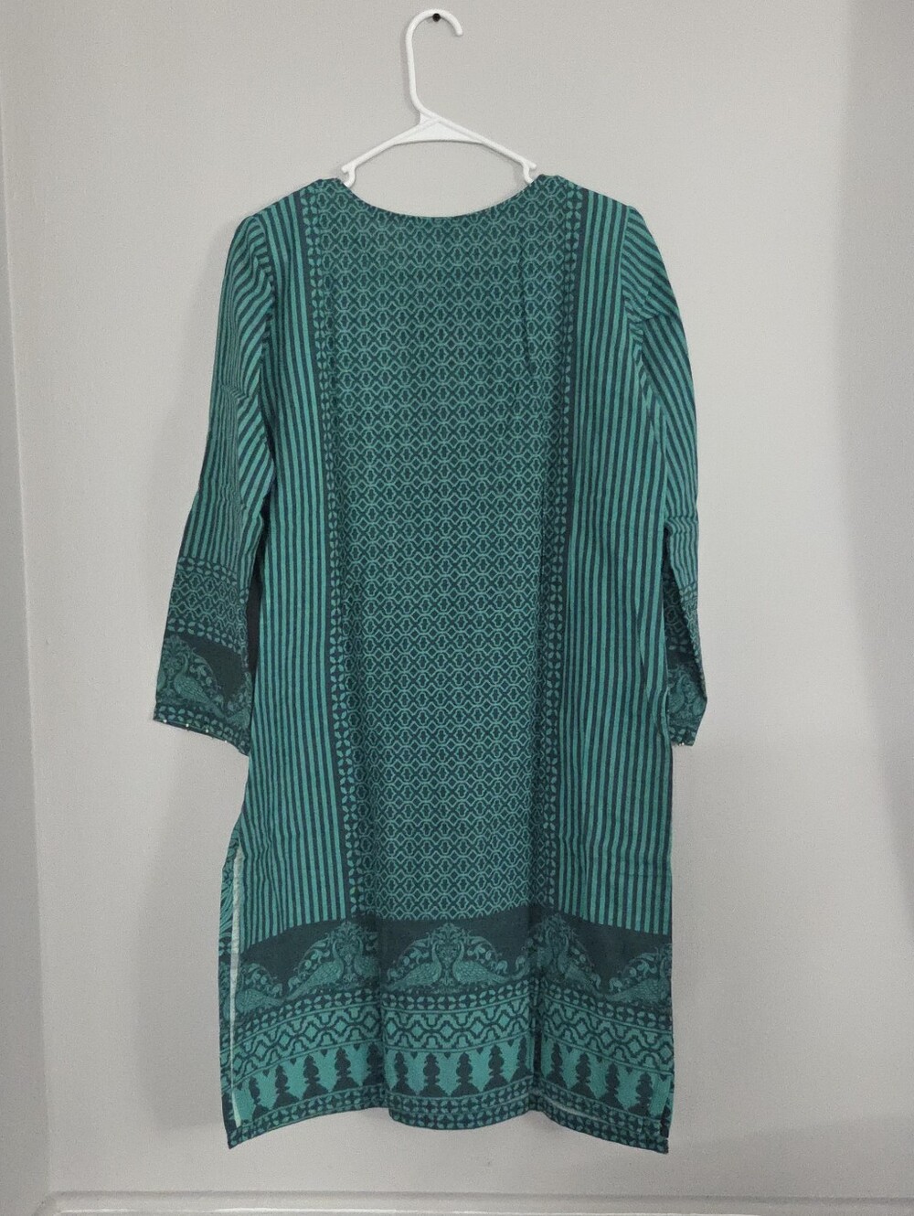 Pakistani Top Bundle - Picture 10 of 11